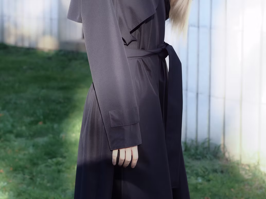 Black Raincoat in Nanomembrane waterproof fabric