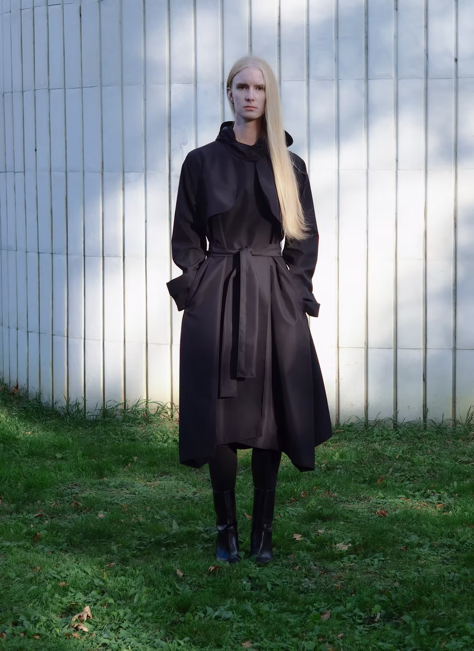 Black Raincoat in Nanomembrane waterproof
